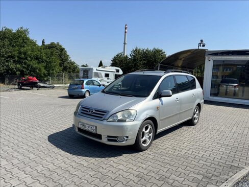 Toyota Avensis Verso Hatchback 2,0 l 85 kw