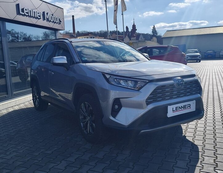 Toyota RAV4 SUV 2,5 l 163 kw