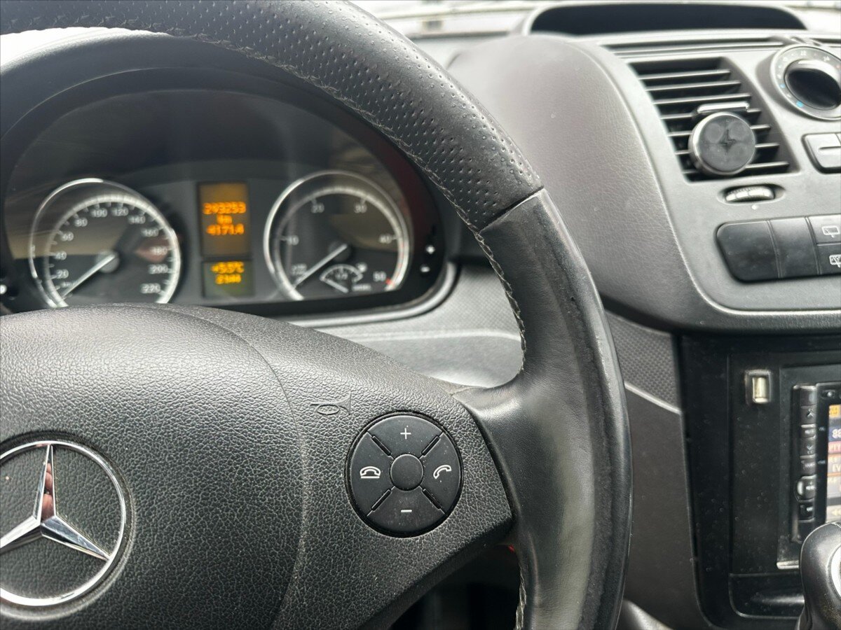 Mercedes-Benz Vito Kombi 2,1 l 120 kw