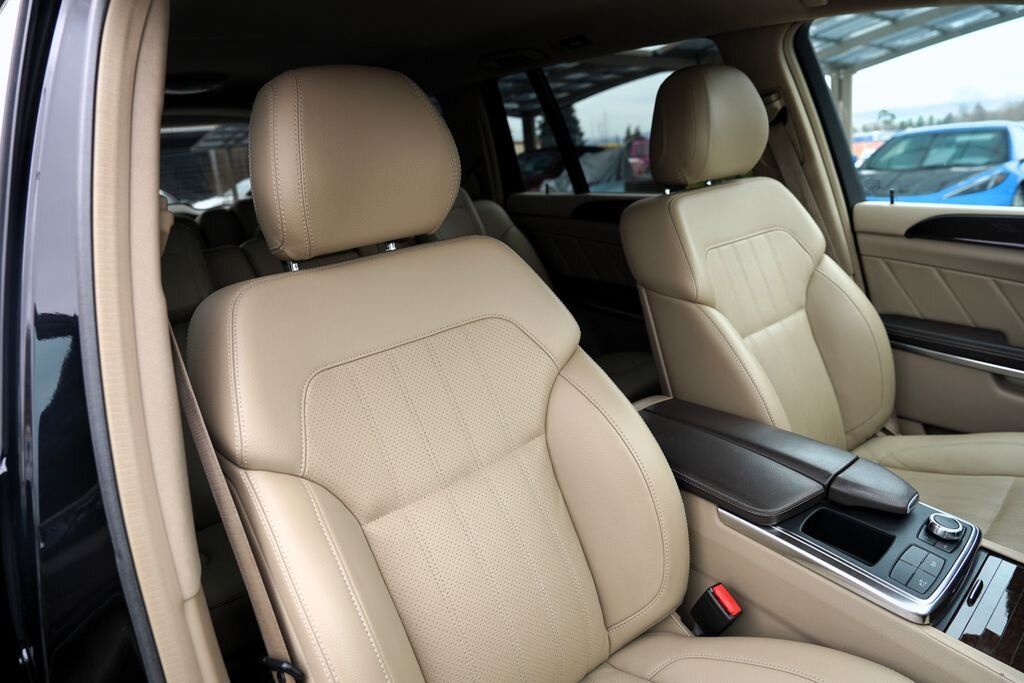 Mercedes-Benz GL SUV 4,7 l 320 kw