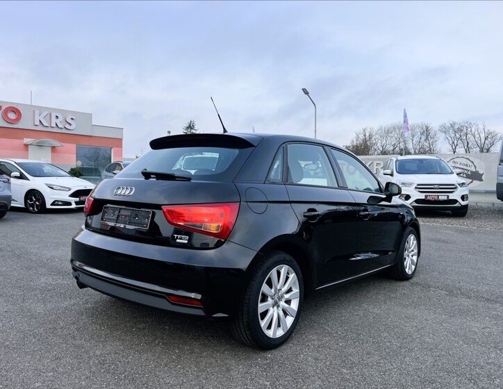 Audi A1 5