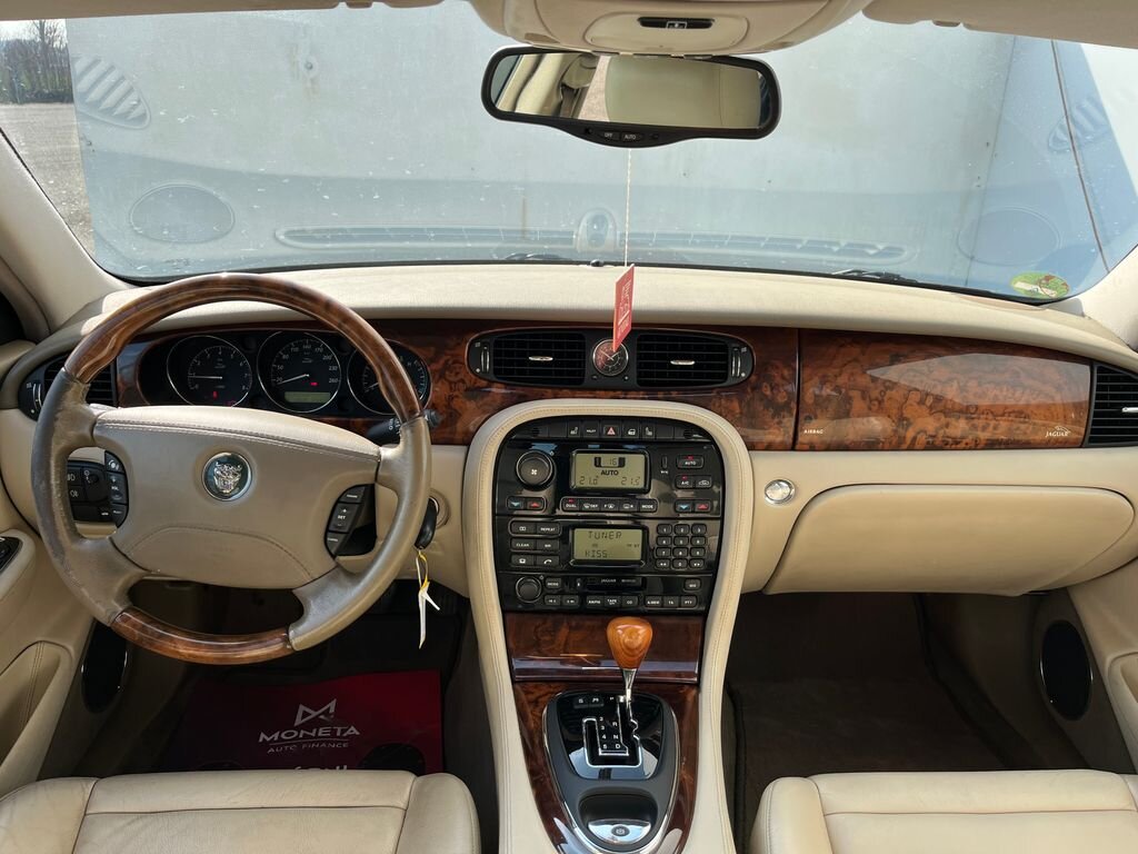 Jaguar XJ Sedan 3,0 l 175 kw