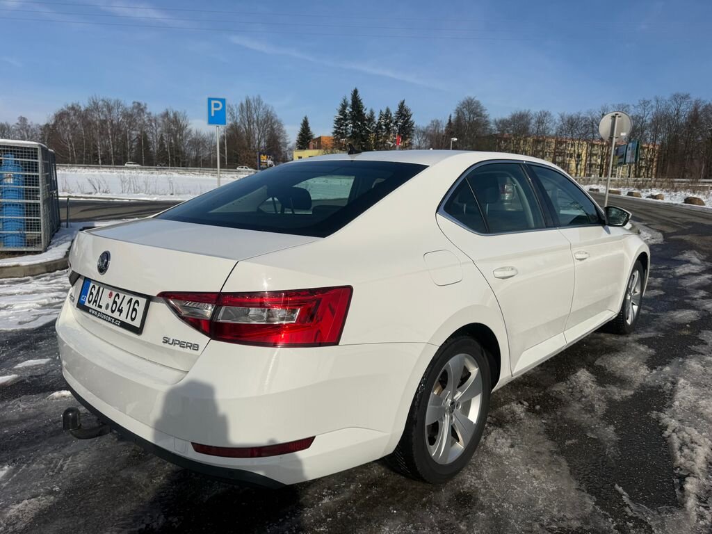 Škoda Superb Liftback 2,0 l 110 kw