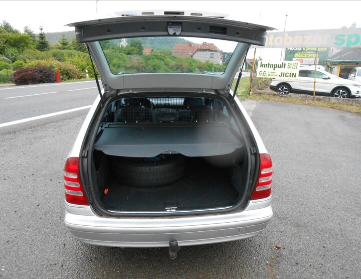 Mercedes-Benz Třídy C Kombi 2,1 l 90 kw