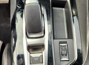 Peugeot 3008 SUV / Terénní 1,6 l 165 kw