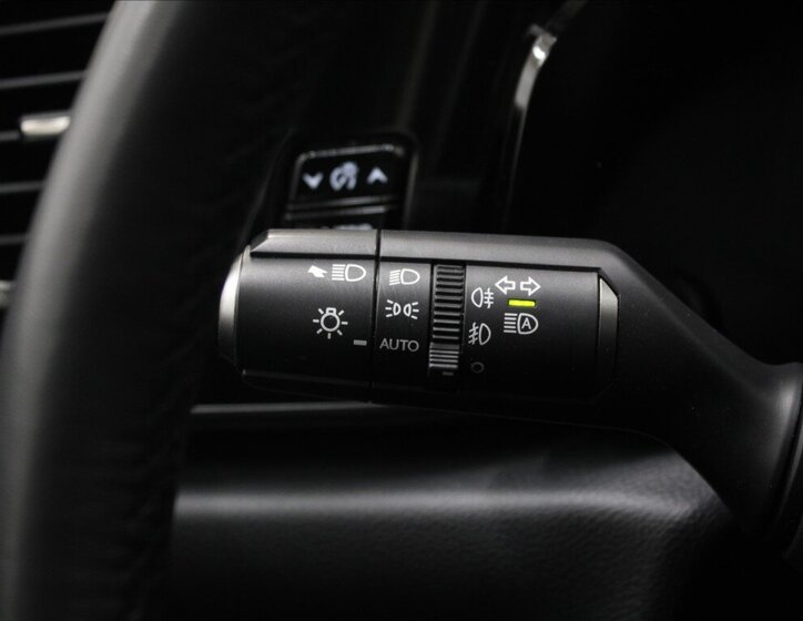 Lexus NX 350h SUV / Terénní 2,5 l 179 kw