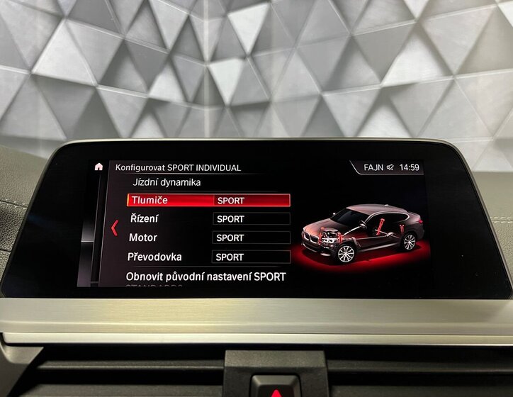 BMW X4 SUV / Terénní 3,0 l 250 kw