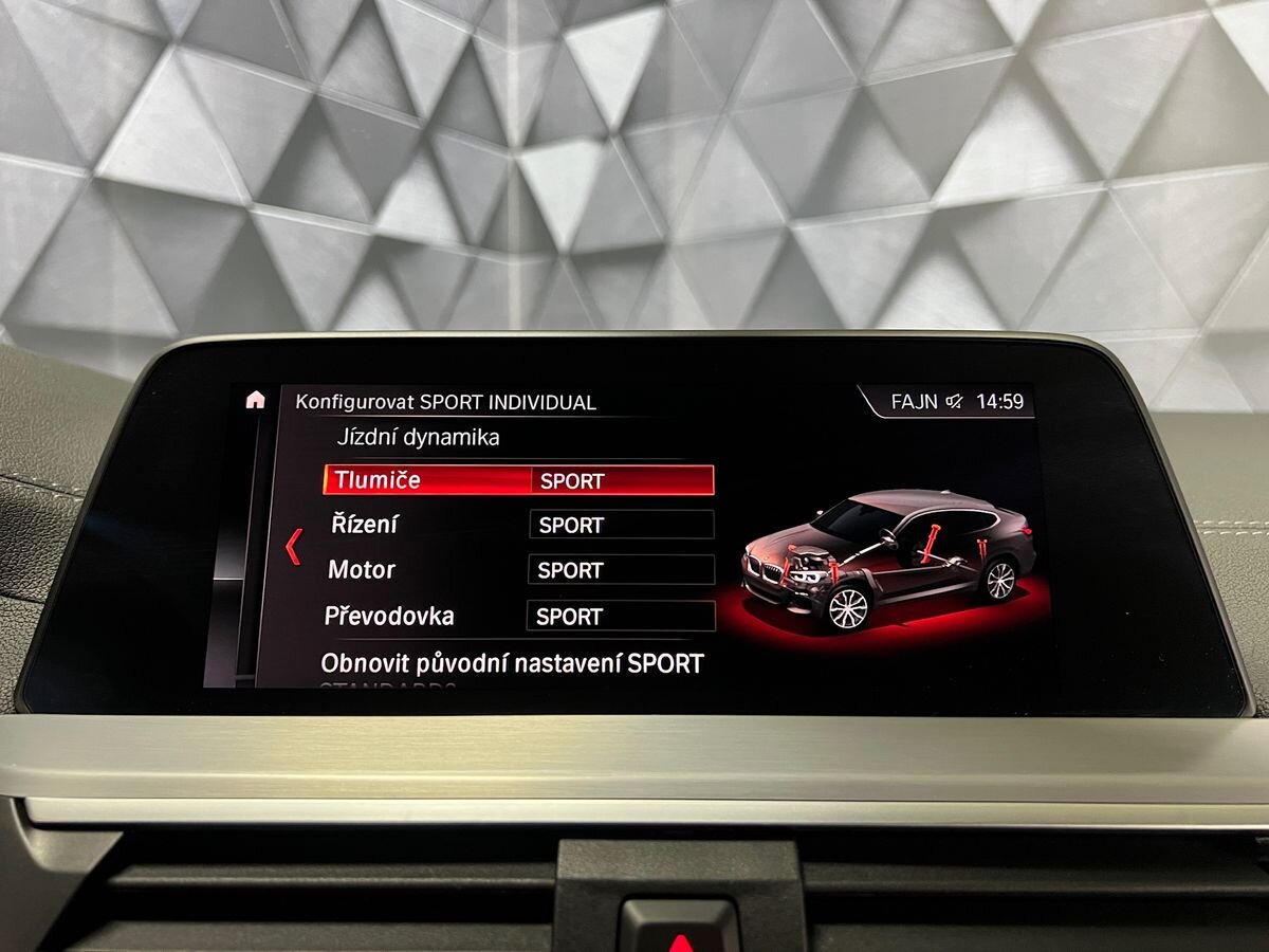 BMW X4 SUV / Terénní 3,0 l 250 kw