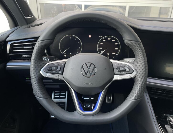Volkswagen Touareg SUV / Terénní 3,0 l 250 kw
