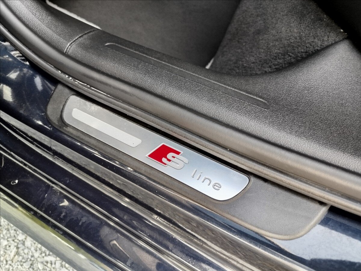 Audi A4 Kombi 2,0 l 140 kw
