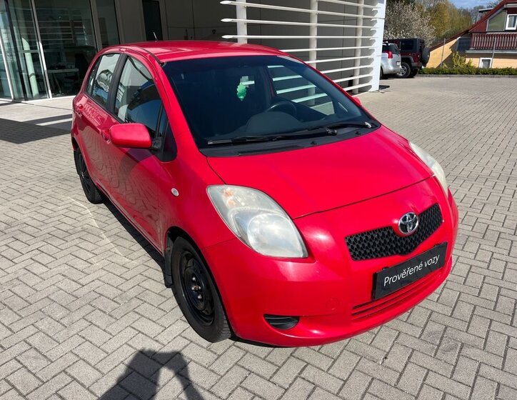 Toyota Yaris Hatchback 1,3 l 64 kw