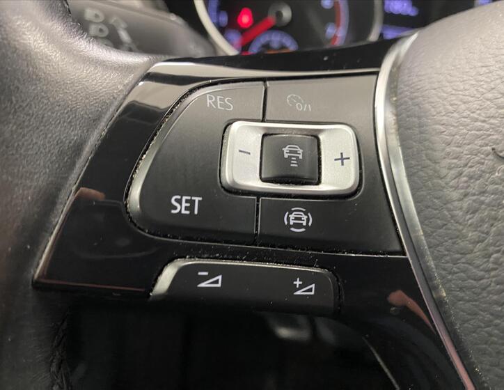 Volkswagen Touran 13