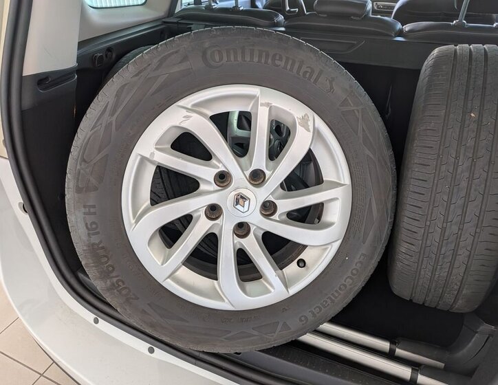 Renault Scénic MPV 1,5 l 81 kw