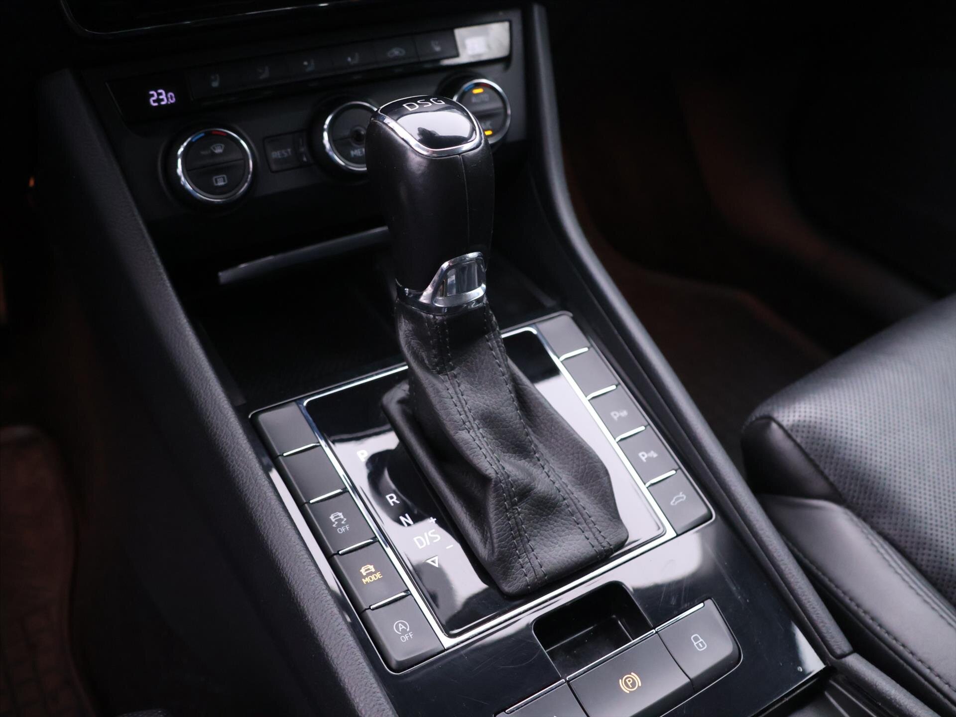 Škoda Superb Liftback 2,0 l 140 kw