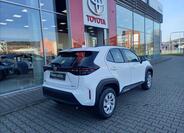 Toyota Yaris Cross 4