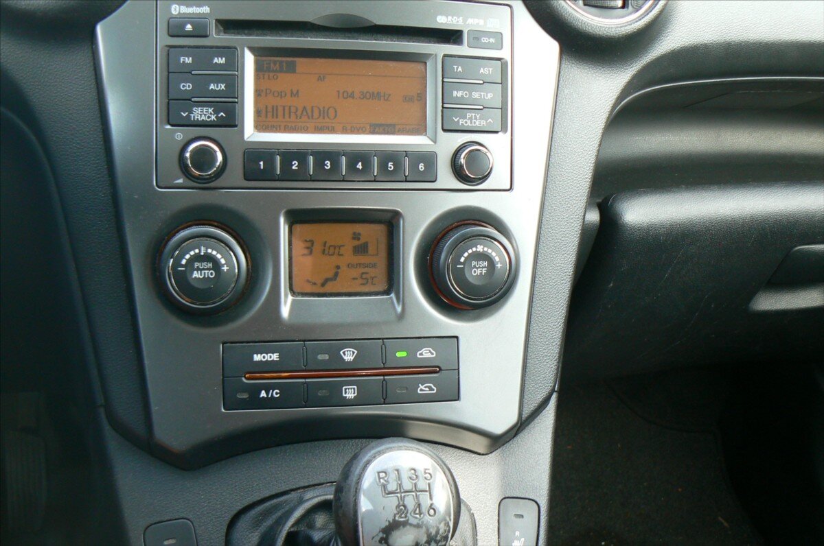 KIA Carens Hatchback 1,6 l 94 kw