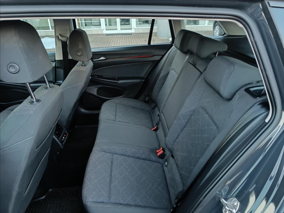 Volkswagen Golf Kombi 1,5 l 96 kw