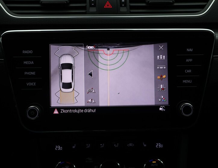 Škoda Superb Liftback 1,5 l 110 kw