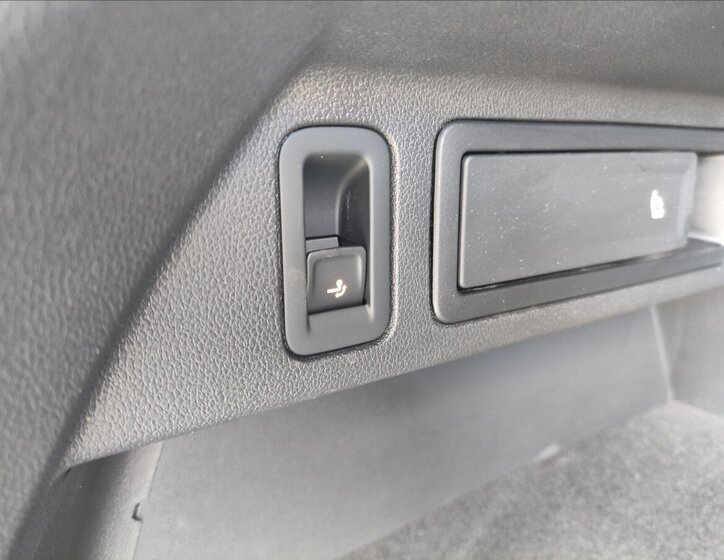 Volkswagen Tiguan SUV / Terénní 2,0 l 110 kw