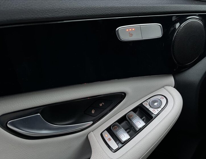 Mercedes-Benz Třídy C 12