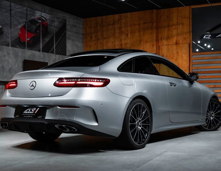 Mercedes-Benz Třídy E 28