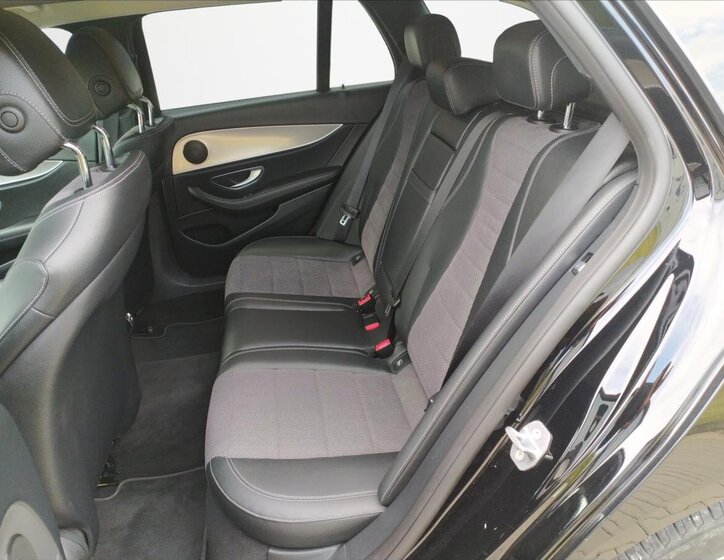 Mercedes-Benz Třídy E 16