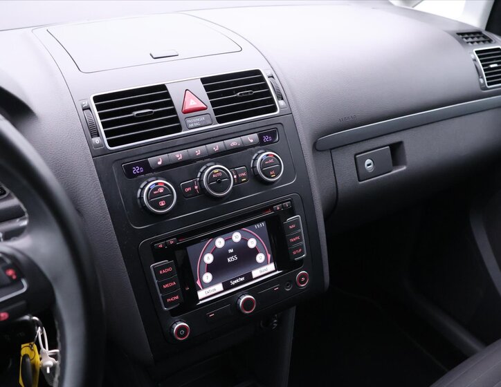 Volkswagen Touran MPV 1,2 l 77 kw