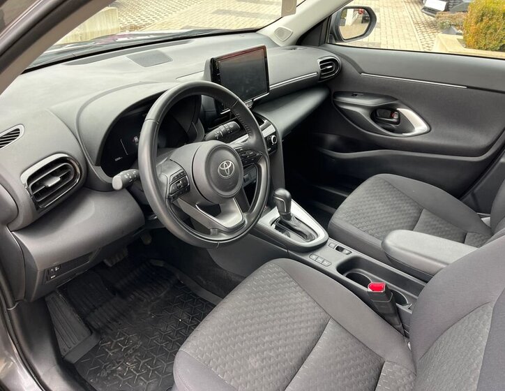 Toyota Yaris Cross 14