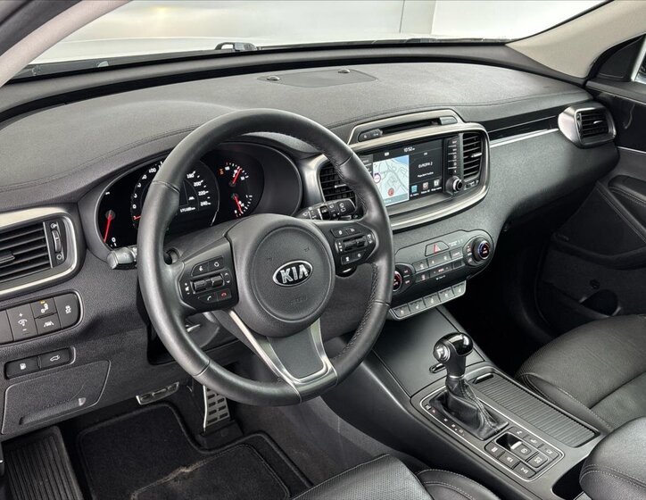 KIA Sorento SUV / Terénní 2,2 l 147 kw