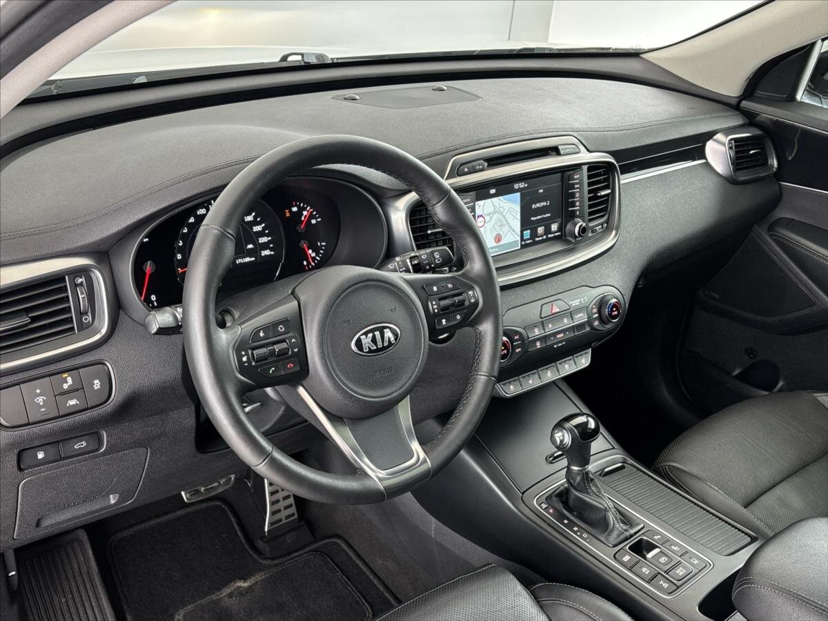 KIA Sorento SUV / Terénní 2,2 l 147 kw
