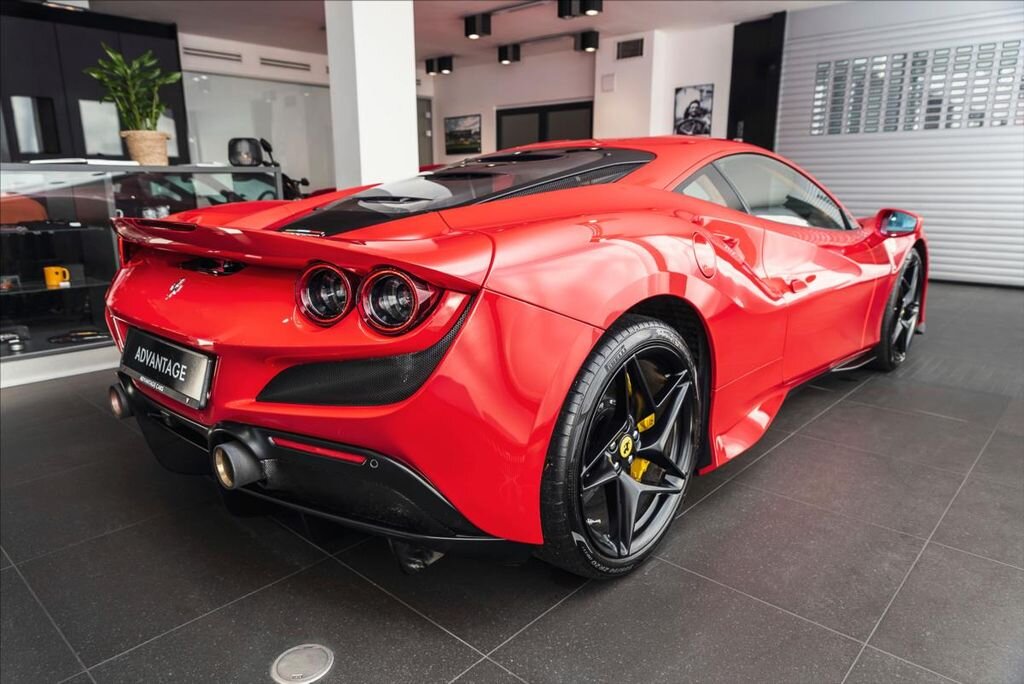 Ferrari Ostatní Kupé 3,9 l 530 kw