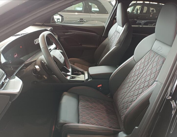 Audi Q5 SUV / Terénní 2,0 l 150 kw