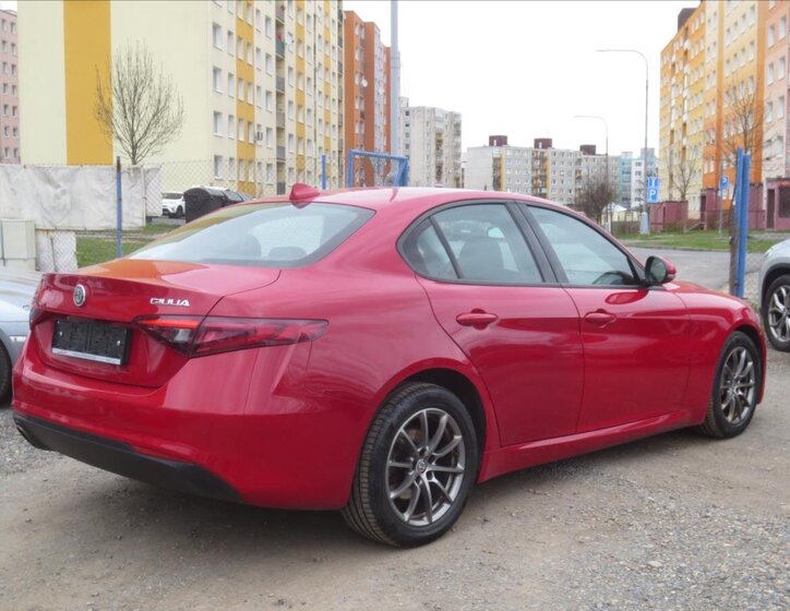 Alfa Romeo Giulia Sedan 2,1 l 110 kw