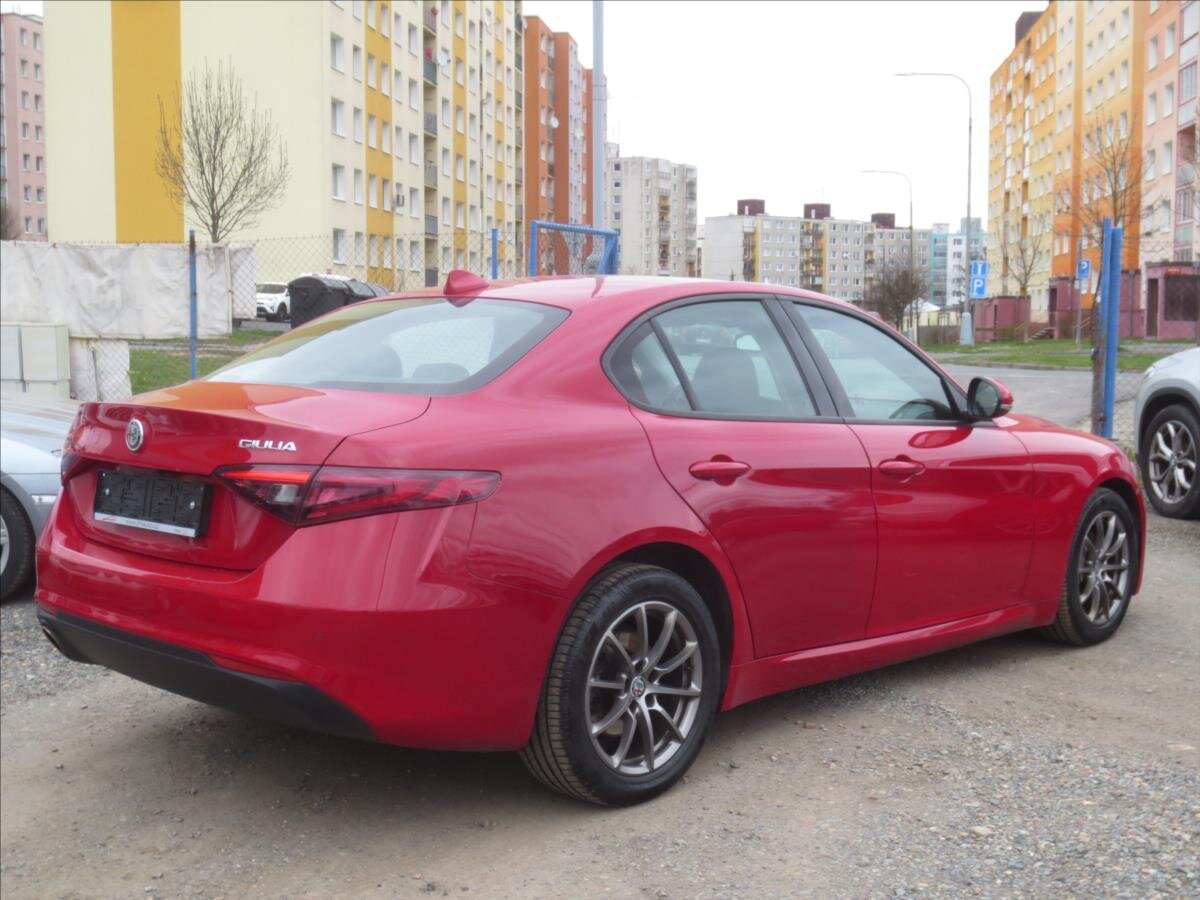 Alfa Romeo Giulia Sedan 2,1 l 110 kw