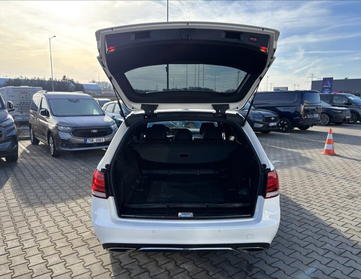 Mercedes-Benz Třídy E Kombi 2,1 l 125 kw