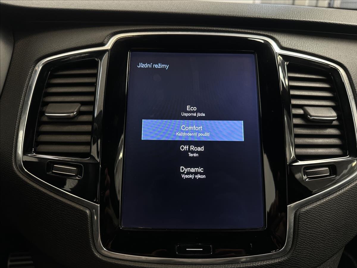 Volvo XC90 SUV 2,0 l 173 kw