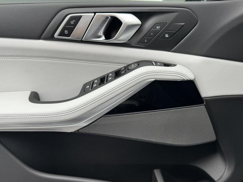 BMW X5 SUV / Terénní 3,0 l 250 kw