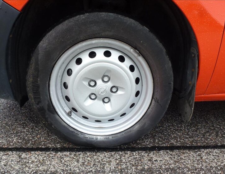 Opel Combo Skříň 1,2 l 66 kw