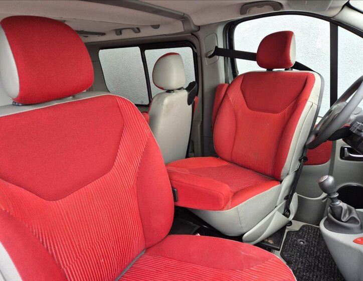 Opel Vivaro VAN / Minibus 2,0 l 84 kw