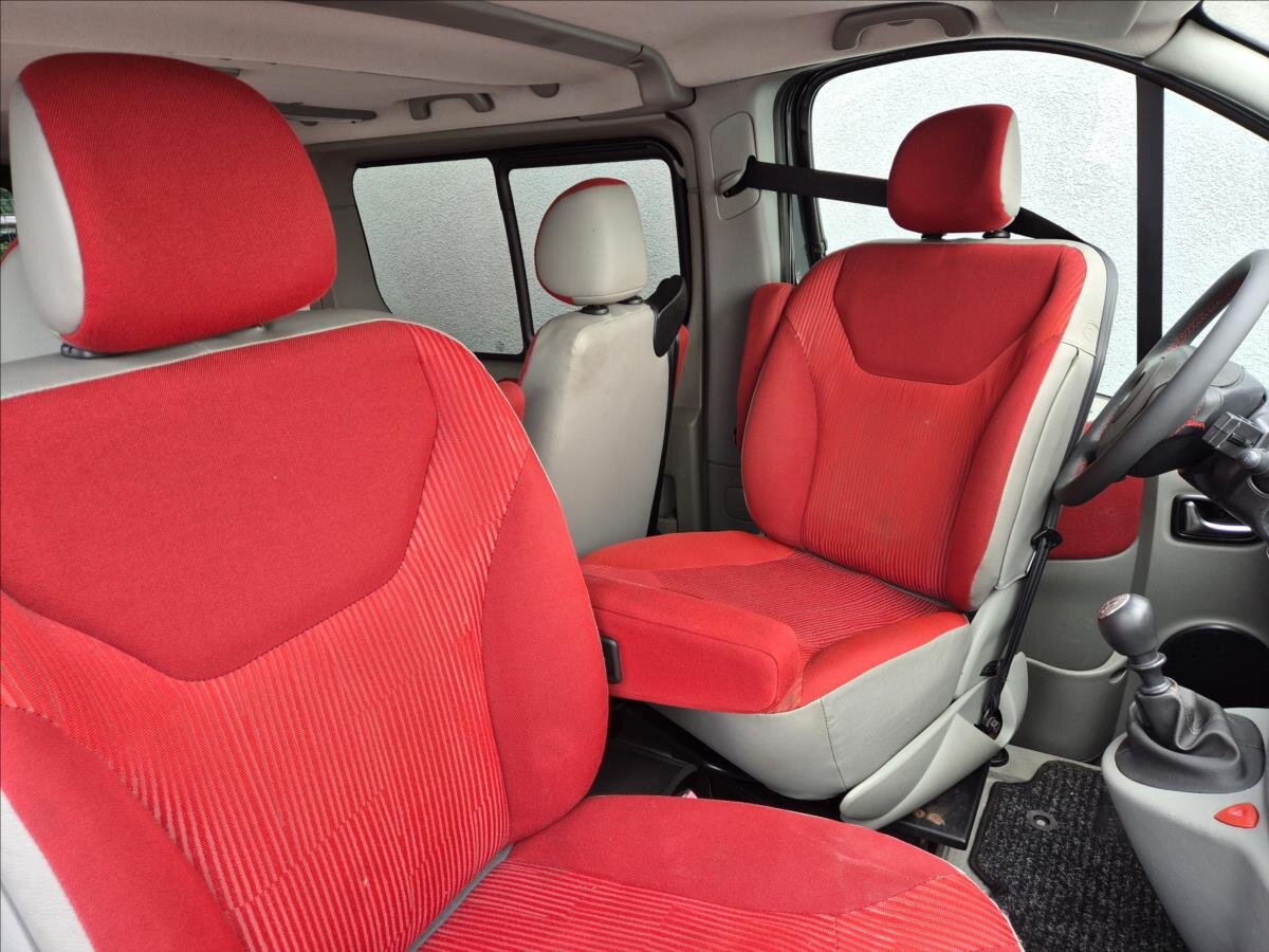 Opel Vivaro VAN / Minibus 2,0 l 84 kw