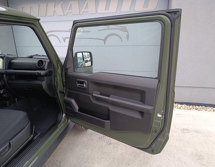 Suzuki Jimny SUV 1,5 l 75 kw