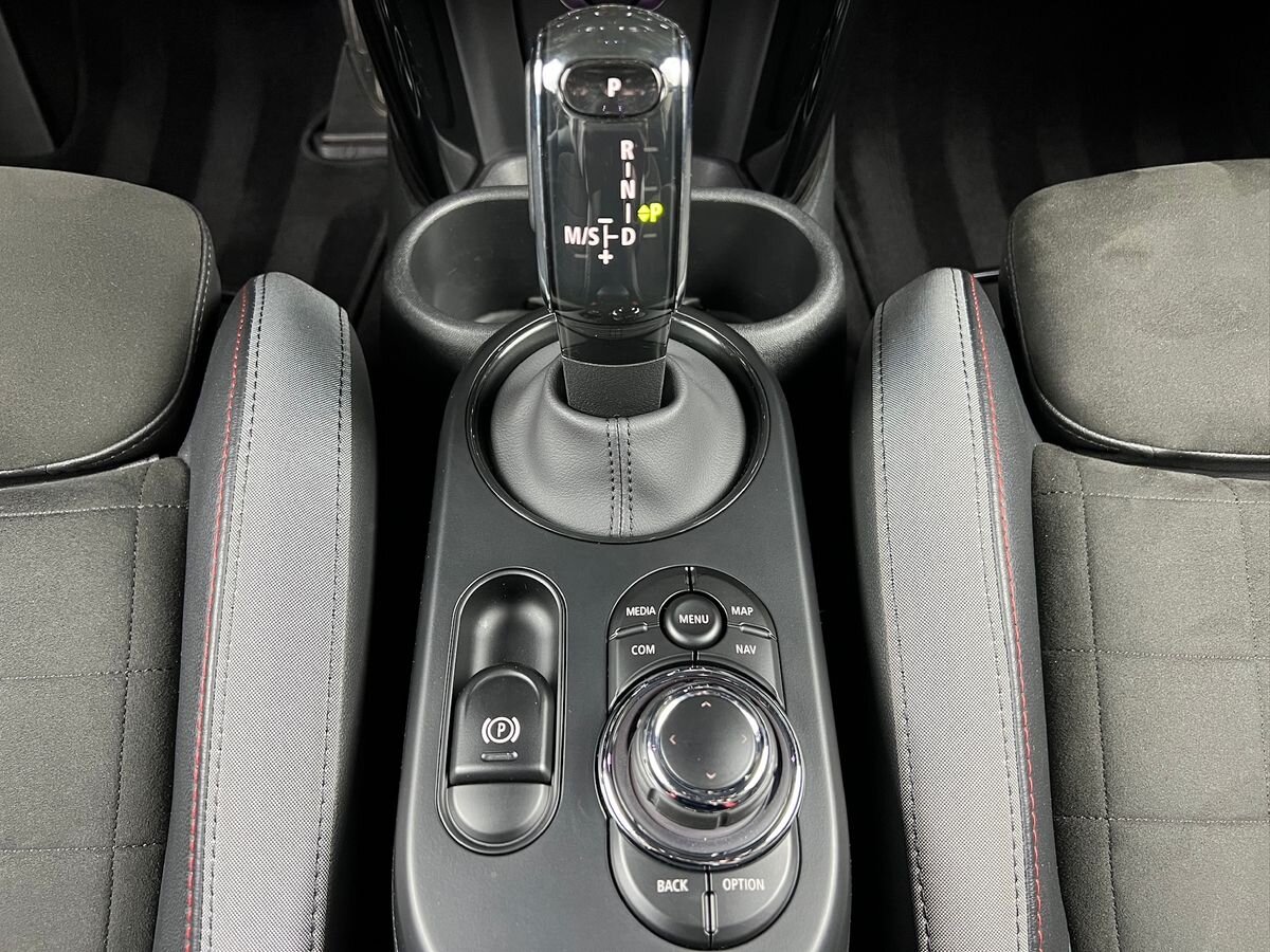 Mini Cooper Hatchback 2,0 l 170 kw