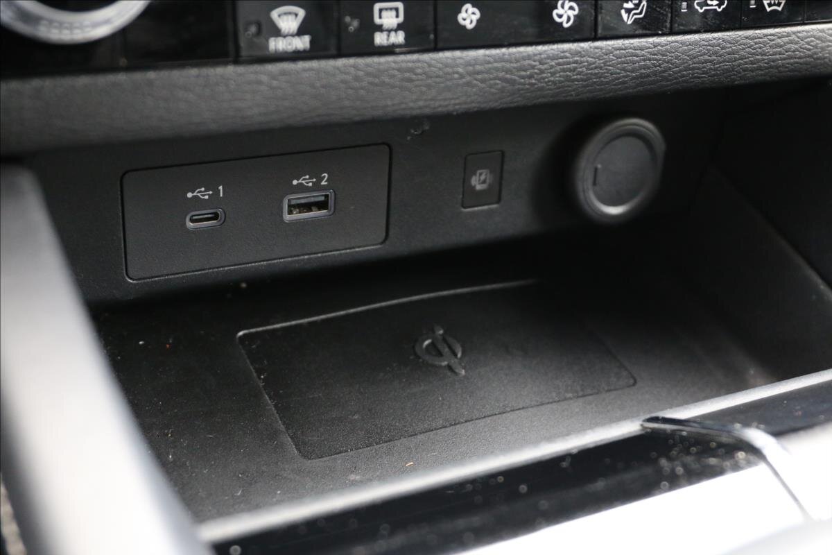 Mitsubishi Outlander SUV / Terénní 2,4 l 162 kw