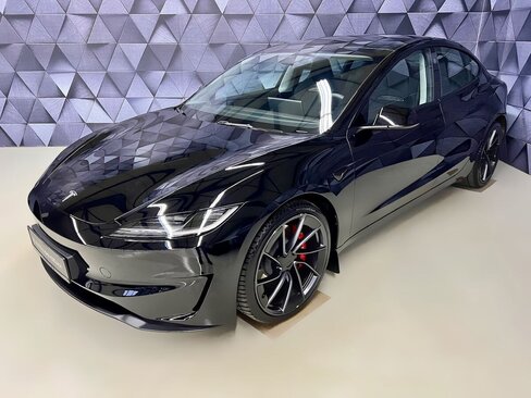 Tesla Model 3 Sedan 0,0 341 kw