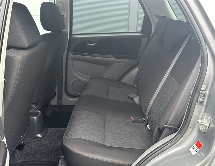 Suzuki SX4 Hatchback 2,0 l 99 kw
