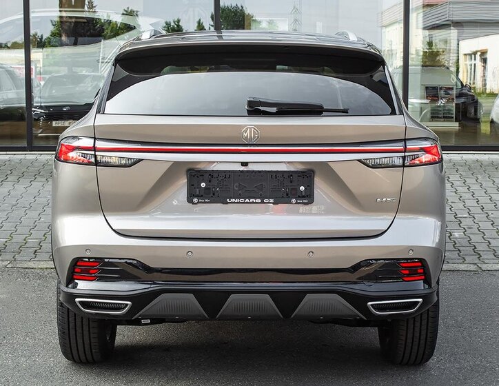 MG HS SUV 1,5 l 165 kw