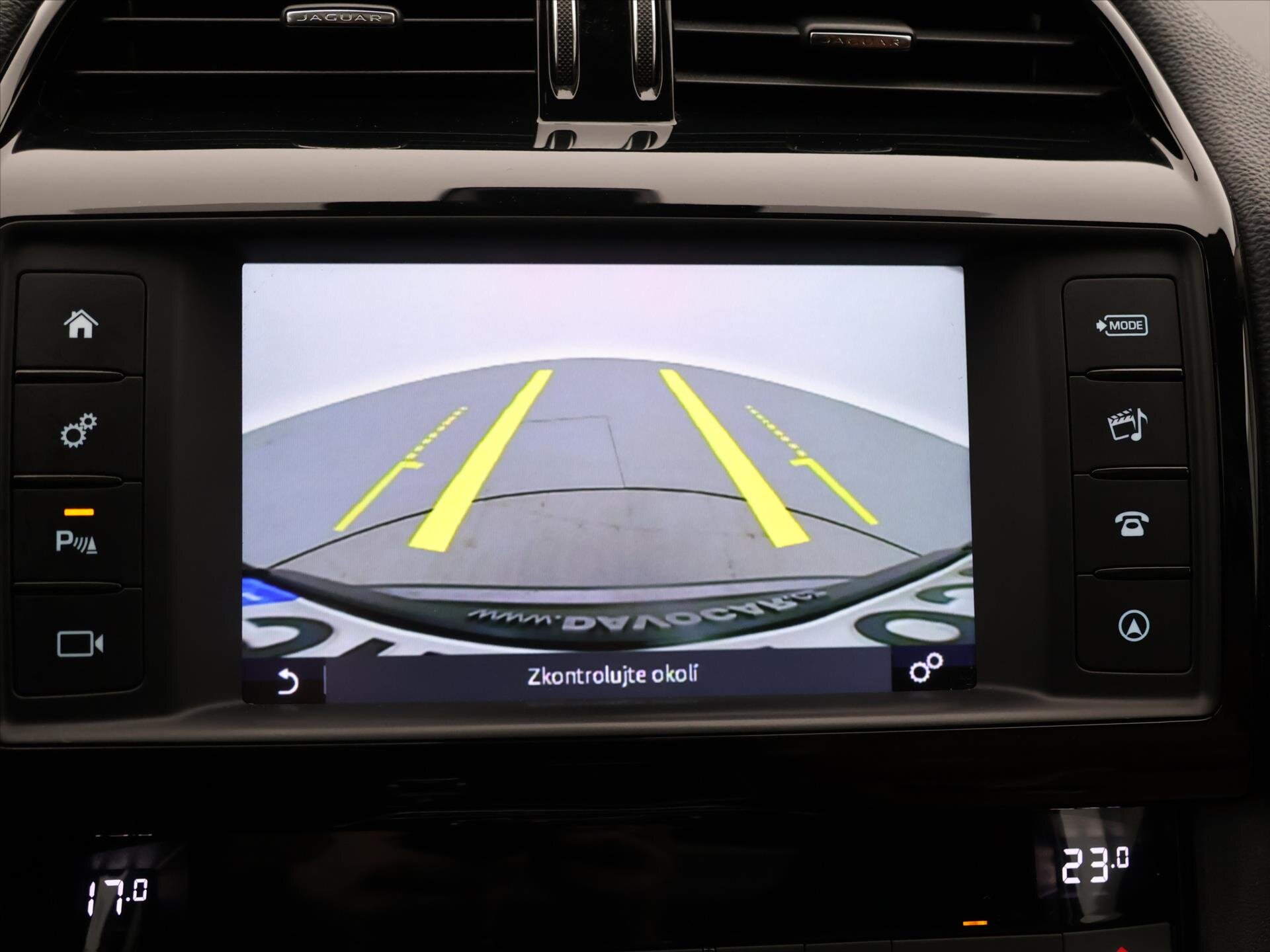 Jaguar F-Pace SUV 2,0 l 132 kw