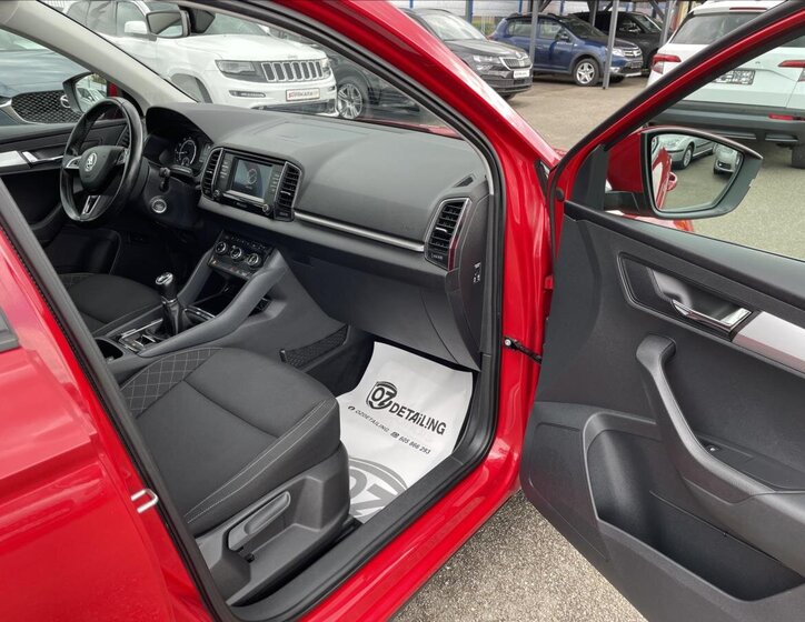 Škoda Karoq SUV 999,0 85 kw