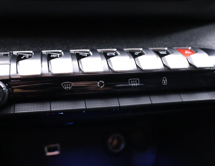 Peugeot 3008 SUV 2,0 l 110 kw