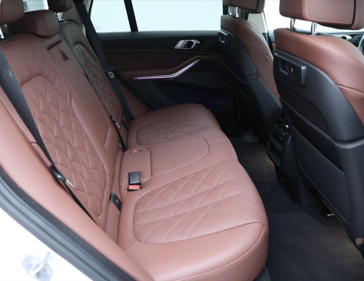 BMW X5 SUV / Terénní 3,0 l 210 kw